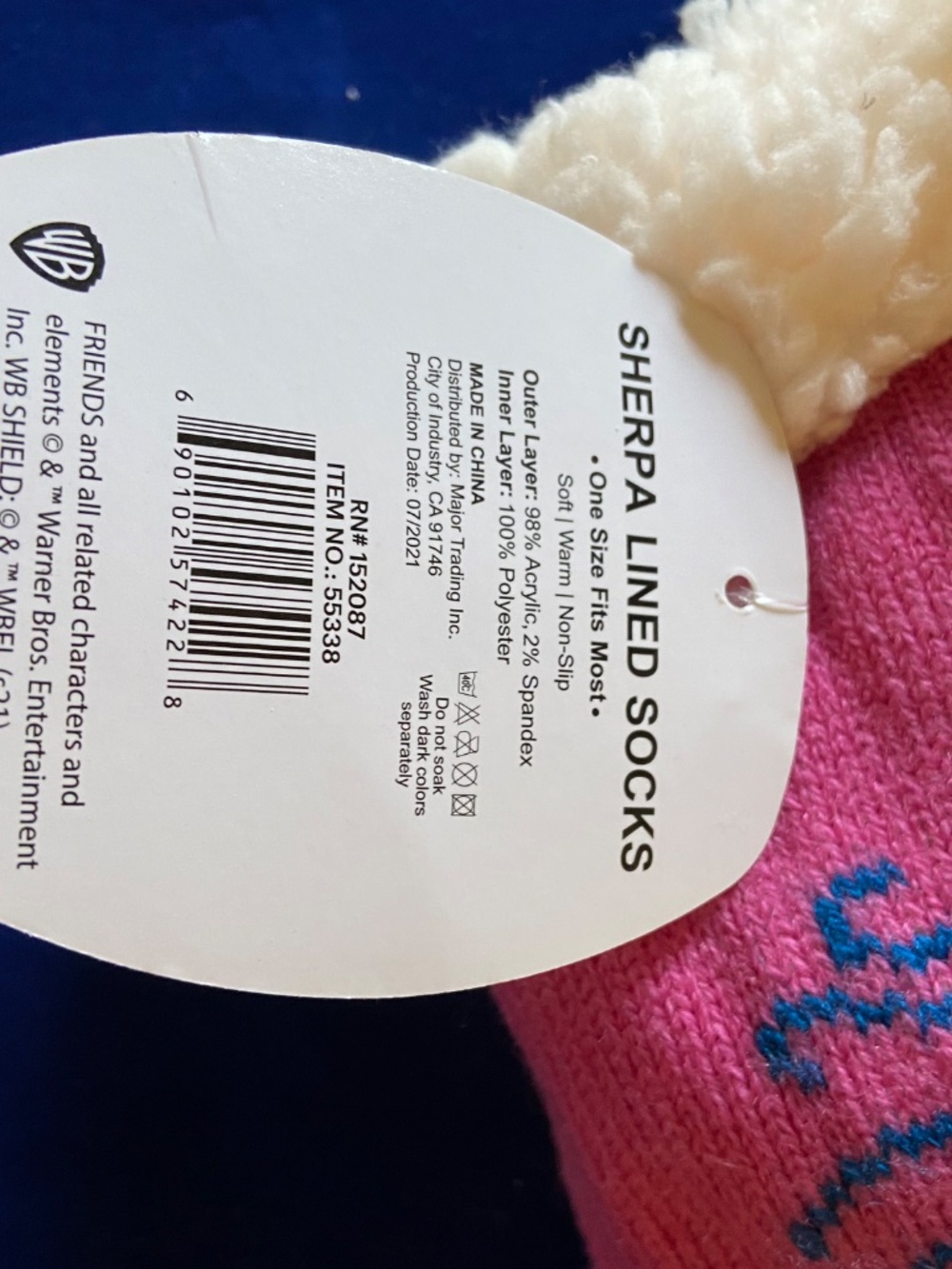 Friends Central Perk Sherpa Tread Bottom Socks New - Picture 3 of 5